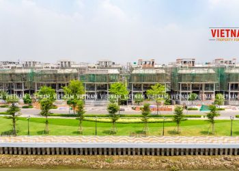 Giá thép tăng “sốc”, nhiều dự án bất động sản ngưng thi công