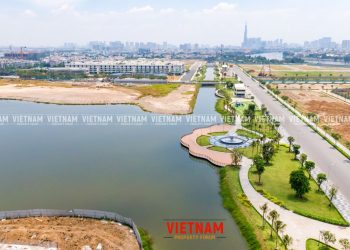 Giá thép tăng “sốc”, nhiều dự án bất động sản ngưng thi công