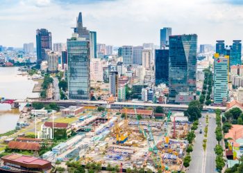 Dòng vốn ngoại chực chờ rót vào thị trường bất động sản Việt Nam