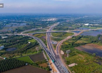 Cận cảnh cao tốc 12.000 tỷ đồng nối TP. Hồ Chí Minh – Tiền Giang trước ngày thông xe