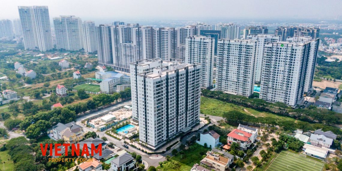 Toàn cảnh đường Nguyễn Hữu Thọ, nơi thị trường căn hộ đang nóng