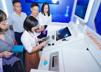 Rút – chuyển tiền liên ngân hàng tại máy SMT của Unicloud và KienlongBank chỉ bằng mã QR