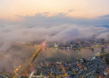 03 vùng đô thị đặc trưng và vùng sinh thái với 12 phân khu