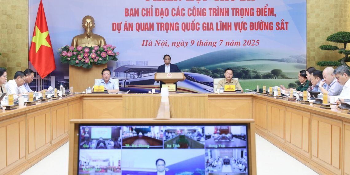 Thủ tướng yêu cầu triển khai đồng bộ, hiệu quả, bảo đảm tiến độ các dự án đường sắt trọng điểm quốc gia
