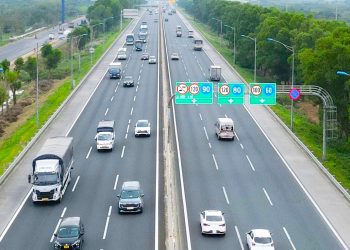 Hoàn thành thêm 36 tuyến cao tốc trước năm 2050